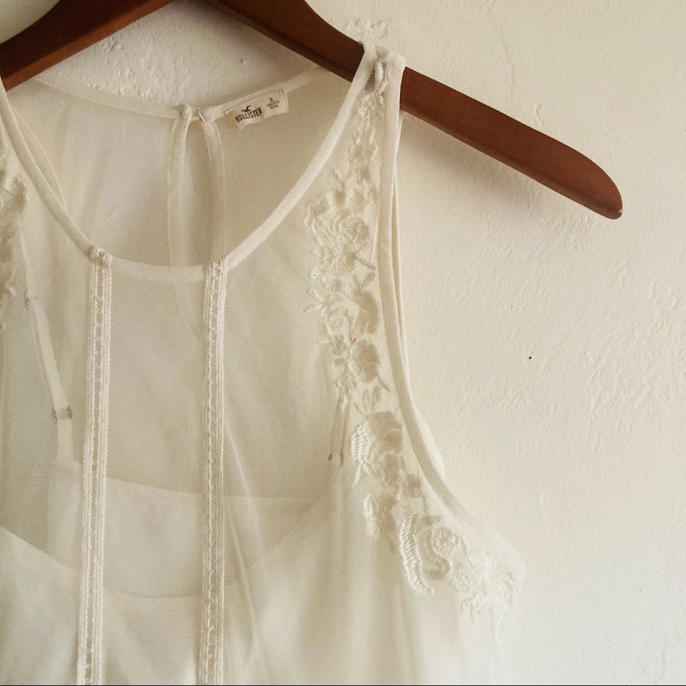 Hollister • Sheer Tulle Flowy Cream Tank Top with Camisole - Picture 2 of 9